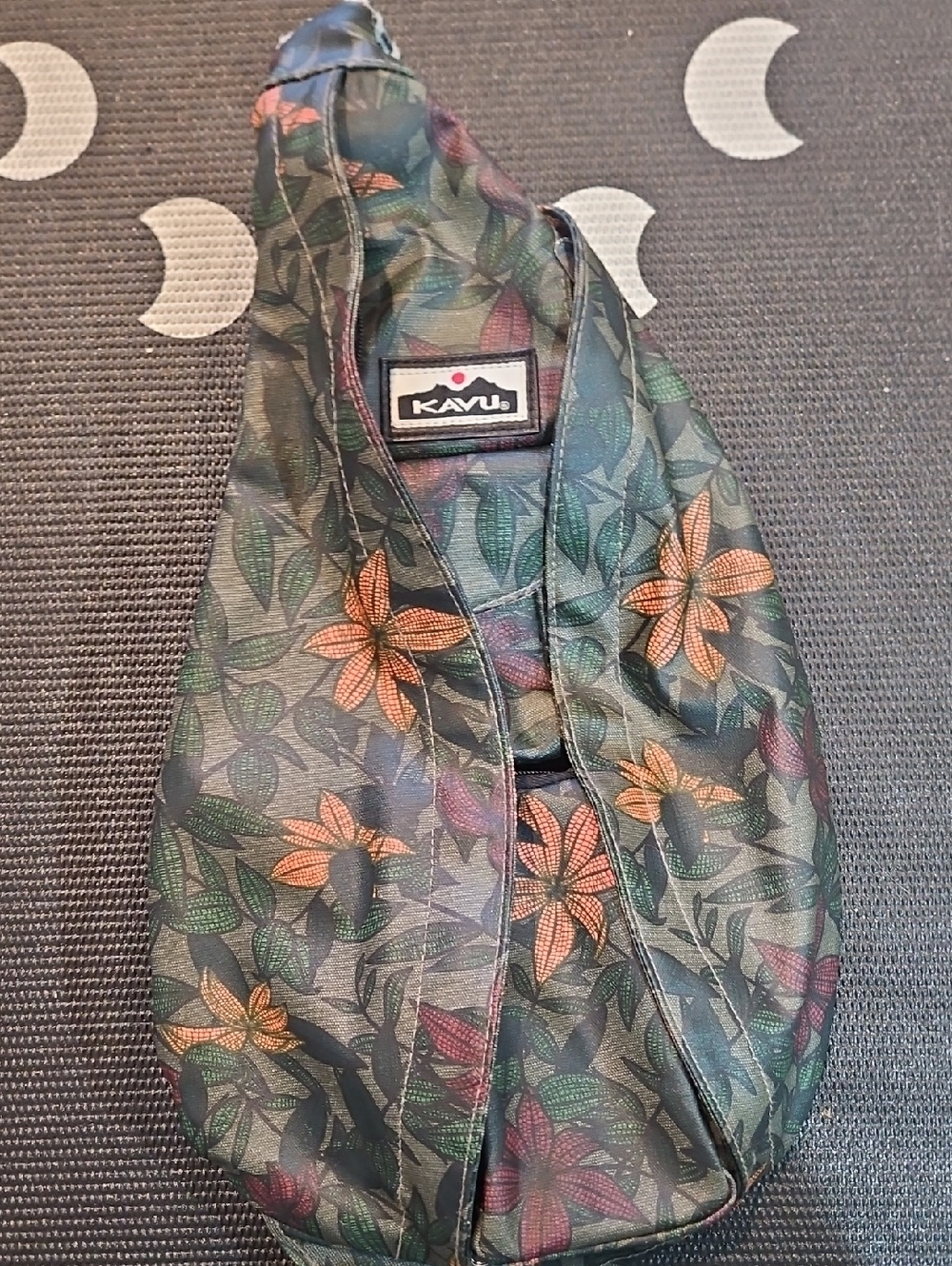 Kavu sling backpack